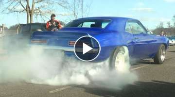 Muscle Cars leaving a Car Show 2016