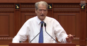 640-0-6907e546b1e6b322c342c05b58619a33