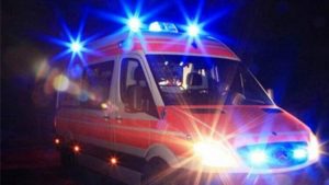 Tragjike/ 14-vjeçarja shqiptare bie nga një urë 10 metra e lartë, vd*s ne spital