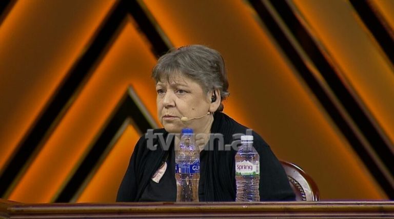 “Ke bere s*ks me djalin e tezes!”/ Tr*nditet marrëdhënia nënë e bijë! Arditi ngel pa fjale cfare meson nga grate