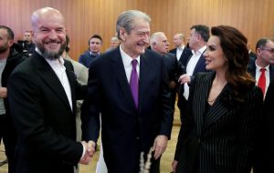 800-0-1752690948xlela-315