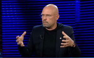 Ylli Manjani jep lajmin e ZI per Veliajn! Nuk e besoni dot: Ja sa vite burg pritet te denohet