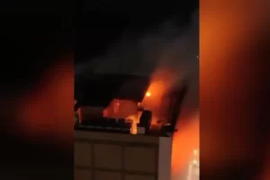Tr*gjedi e madhe! Shkak bëhet kondicioneri, mbi 60 të vd*kur në një qendër tregtare