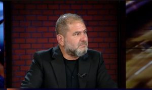 “Po i vjen fu*di i pushtetit”, gazetari g*det fort: Në Shqipëri ka vetëm një udhëheqës, të tjerët duan te