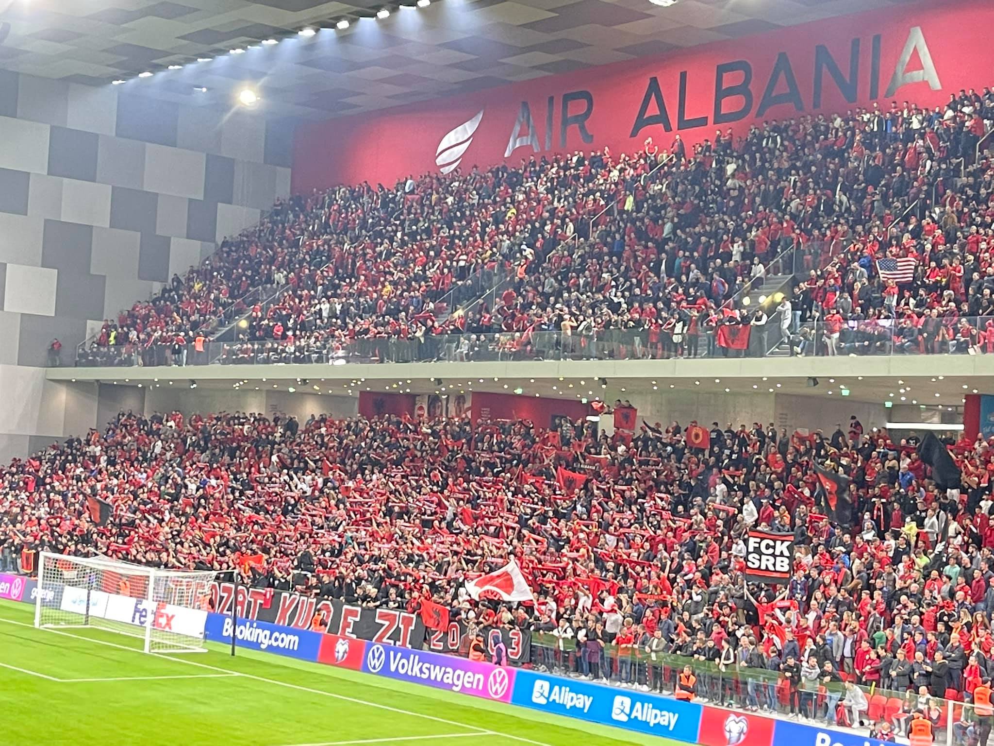 Kujdes kur të shkoni në stadium: 3 vite burg nêse e bëni këtë veprim, sipas Kodit të Ri Penal