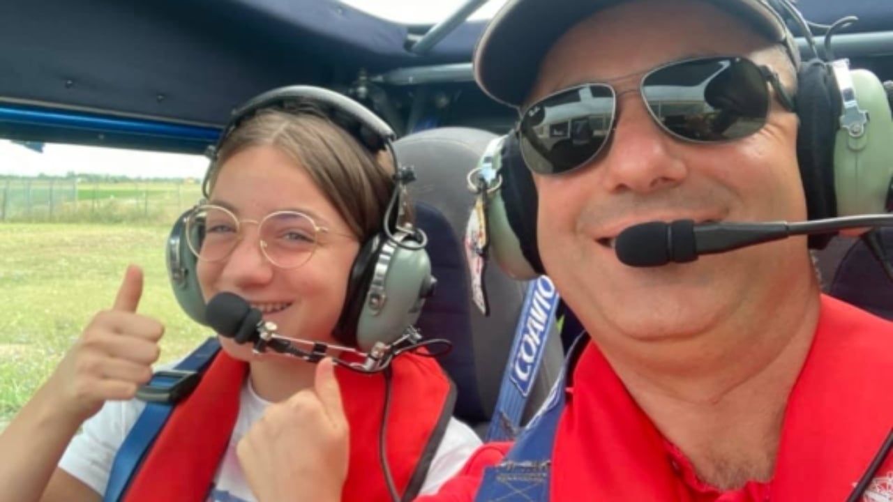Dhimbje e madhe! Rrëzohet aeroplani i vogël, vdes piloti dhe vajza e tij 18 vjeçe