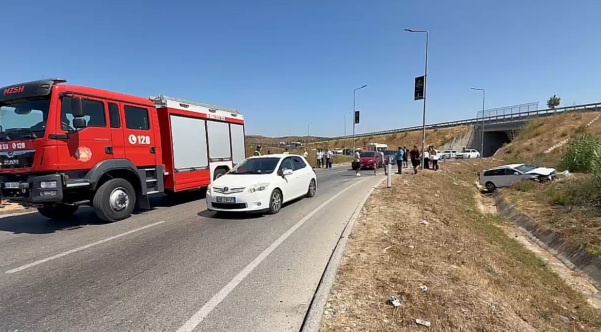 DETAJE nga aksidenti me 1 të VD*KUR në Levan / E rende cfare i ndodhi njërit prej shoferëve(VIDEO)