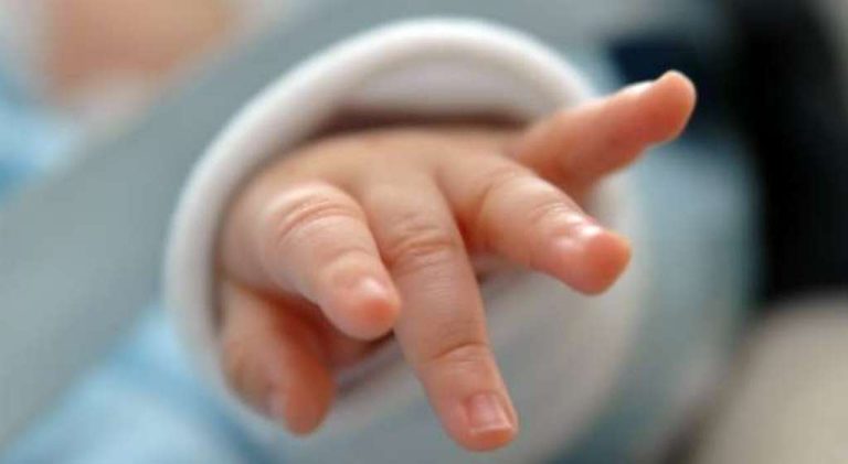 Rasti i parë për 2025-ën, ndërron jetë krejt papritur foshnja, arsyen sdo ta besoni dot