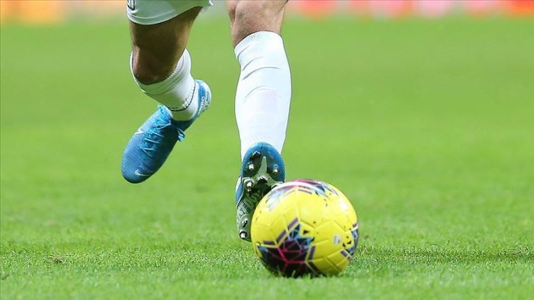 E pabesueshme! Portieri i njohur sfidon kohën, rikthehet në fushë në moshën 82-vjeçare