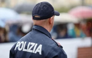 policia-italiane-e1744123127296-714x450-1