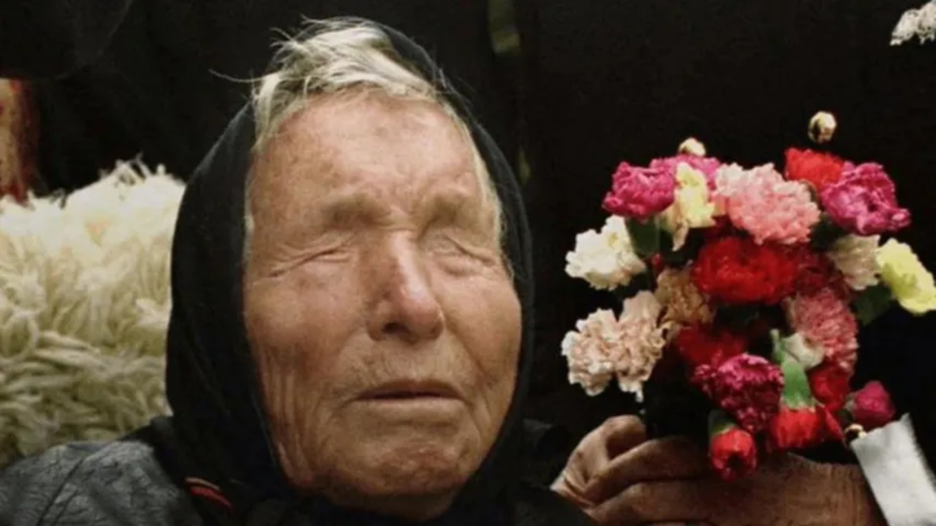 Një vit i FR*KSHËM po afrohet? Lista e TM*RRSHME e parashikimeve të Baba Vangës për 2026-n