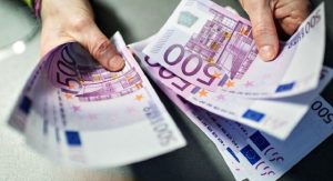 640-0-1758211969x900-0-1739784651xtransfrta-euro-pagesa-rekord-aips-983-634