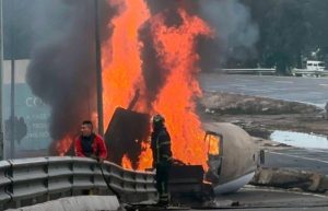 640-0-3a8b08e98ffa5684f1e618a258834fa8-1