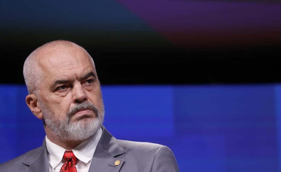 Ka pasur shkëmbim zj*rri brenda… Tr*ndit gazetari i njohur: “Disa socialistë kanë dosje të rënda”/ Gazetari bën paralajmërimin e fortë