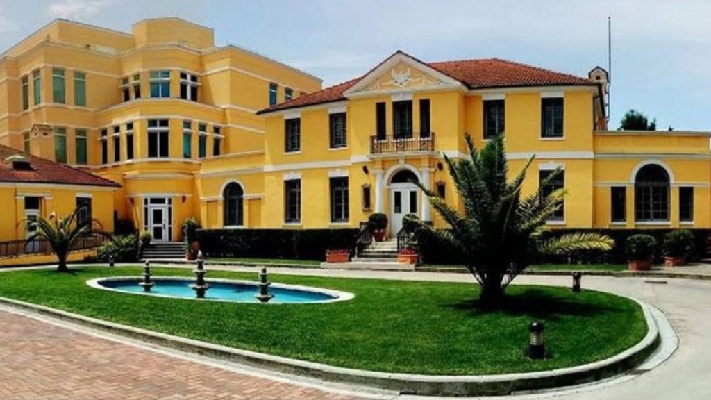 Keni aplikuar për vizë jo-emigruese amerikane? Ambasada njoftim u*gjent për qytetarët