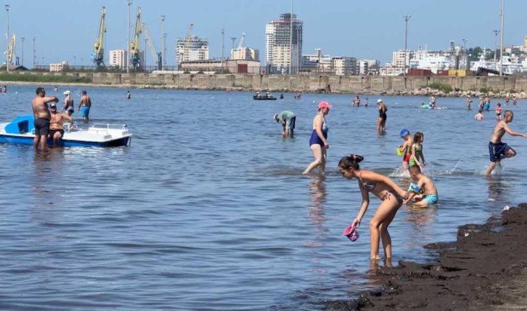 Tr*gjedi në Durrës/ Vd*s 16-vjeçari