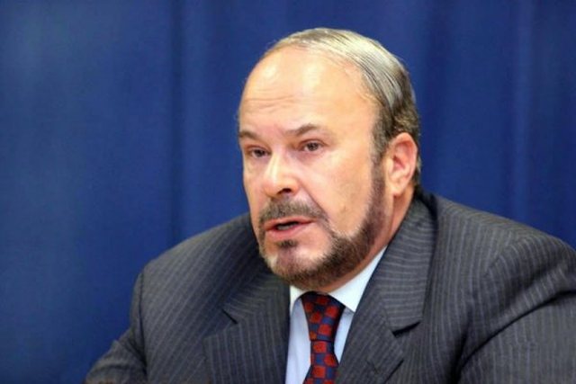 Mësoi arabisht kur ishte në burg, si u mahnit Kryeministri Grek me Nanon kur pa sa gjuhë fliste