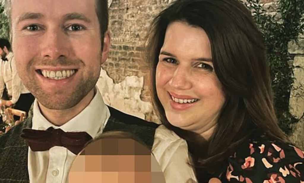 TR*NDITËSE/ Gruaja refuzon të shkojë në spital! VD*S bashkë me foshnjen e saj