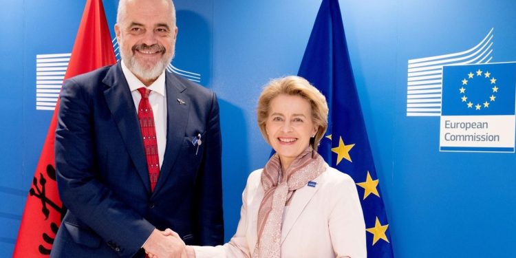 Von der Leyen përgëzon Shqipërinë dhe jep LAJMIN E MADH