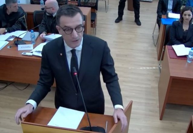 ‘Kam një USB në burg me… Veliaj tr*ndit Ramen, dërgon mesazhin e fortë nga Gjykata Kushtetuese