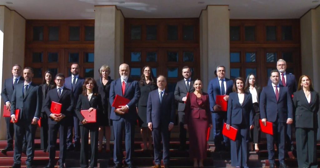I fundit! Një tjetër ish ministre e afërt e Ramës drejt pr*ngave pas Ballukut