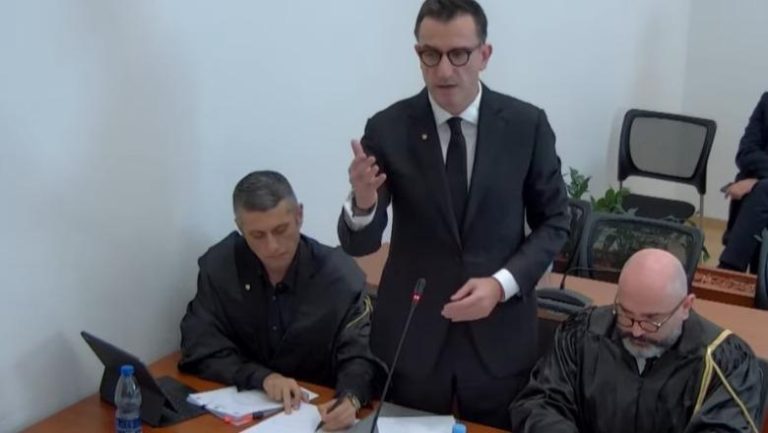 Avokati i Trump ben reagimin e forte për Veliajn – Priti 9 muaj për të..