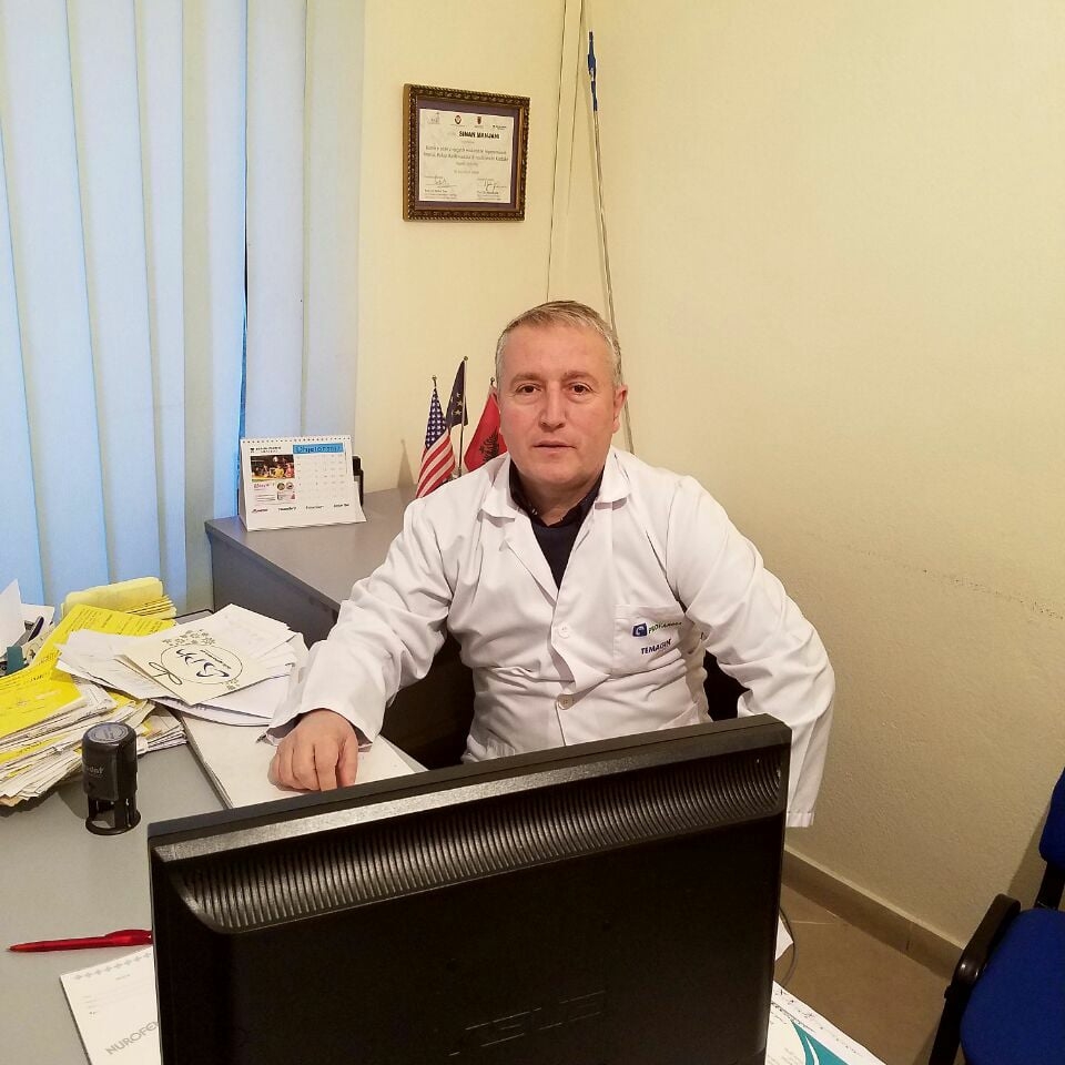 I dolën videot duke ng*cmuar pacienten! Mjekut ne Tirane i ‘sh*mbet’ bota, ja cfare i ndodhi pasi u identifikua