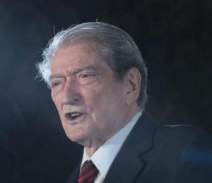 800-0-1763408158xfb-img-1763408129045-718