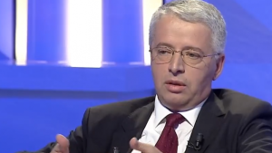 800-0-f4b0a4cd03e4a410de75279ea4bf53a2