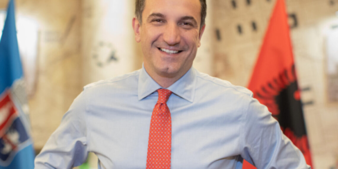 I fundit! Kushtetuesja rrëzon Qeverinë, Veliaj rikthehet si kryetar Bashkie i Tiranës