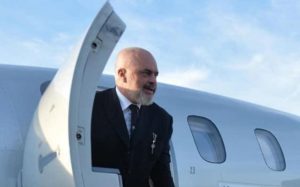 edi-rama-ne-avion