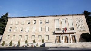 I FUNDIT! Qeveria reformë të thellë/ Nga shpërblimet tek rekrutimi nga sektori privat