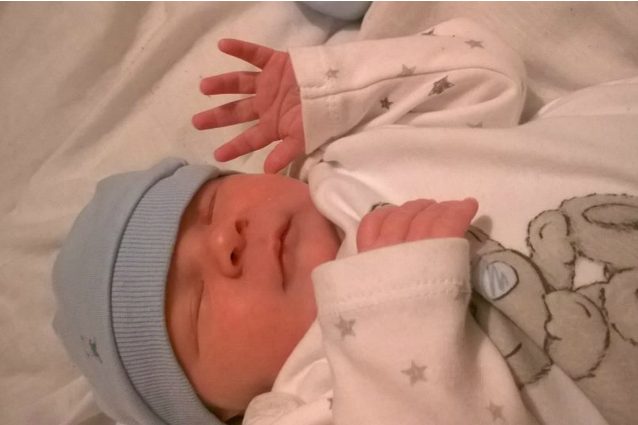 Braktiset nga nëna menjëherë pas lindjes, testi i ADN-së zbulon diçka të M*HNITSHME