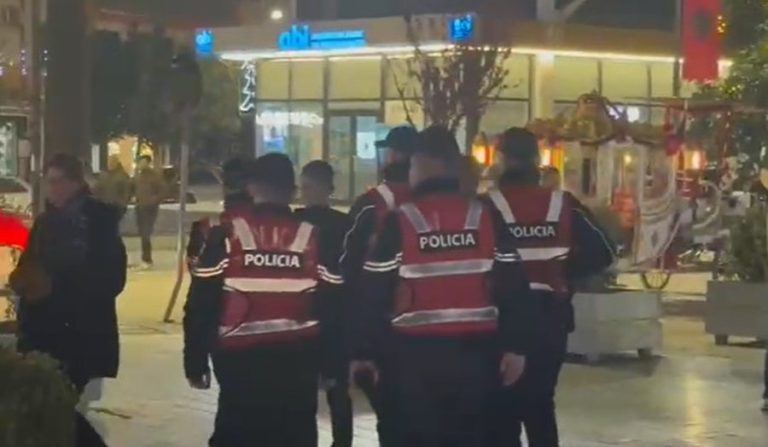 Shqiponjat ‘rrethojne’ Fierin, e pabesueshme se ke shoqeron para syve te qytetareve, dyshohet se…