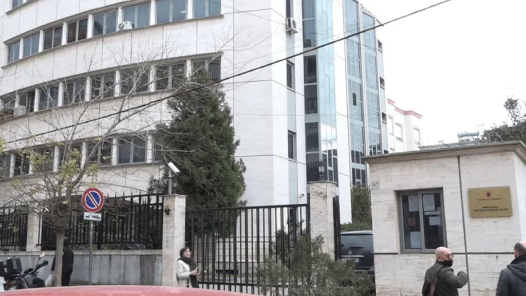 E bujshme! Prokuroria jep masa arr*sti për 5 zyrtarë të shtetit, e rëndë çfarë zbuluan