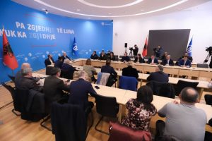 Sali-Berisha-Grupi-Parlamentar-i-PD-scaled-1-2048x1365-1-1536x1024