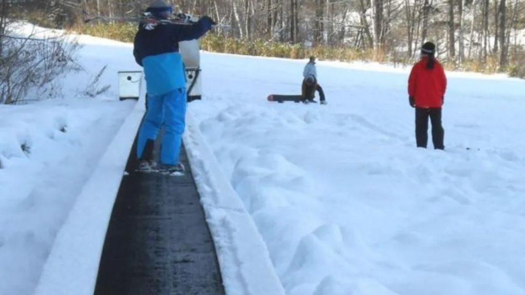 Pushimet familjare kthehen në TRAGJEDI! I ngeci dora tek shkallët lëvizëse, ndërron jetë 5-vjeçari