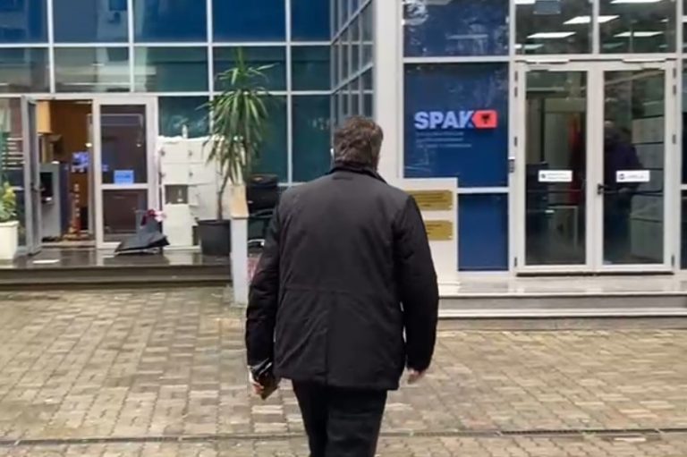 Cpo ndodh ne vend?! Gazetari i madh shqiptar thirret në SPAK, dalin detajet e papritura