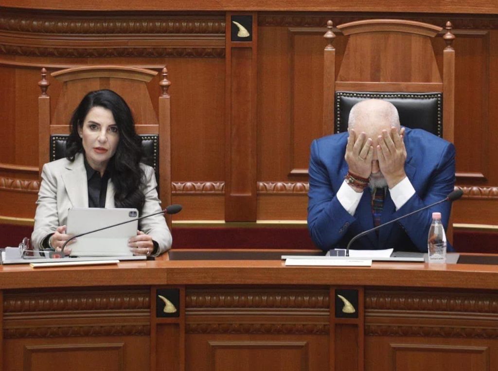 Pezullimi i Ballukut për skandalet korruptive, reagon me uŕgjence Gjykata Kushtetuese: Ja çfarë vendosi