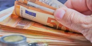 1763145860_euro-750x375