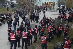 640-0-7cc86039044833bee0b690e984829e01