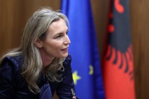 900-0-1767731296xlea-761