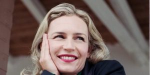 Pas-nje-jave-Lea-Ypi-iken-e-zhgenjyer-Mirupafshim-Shqiperi-1140x570-1