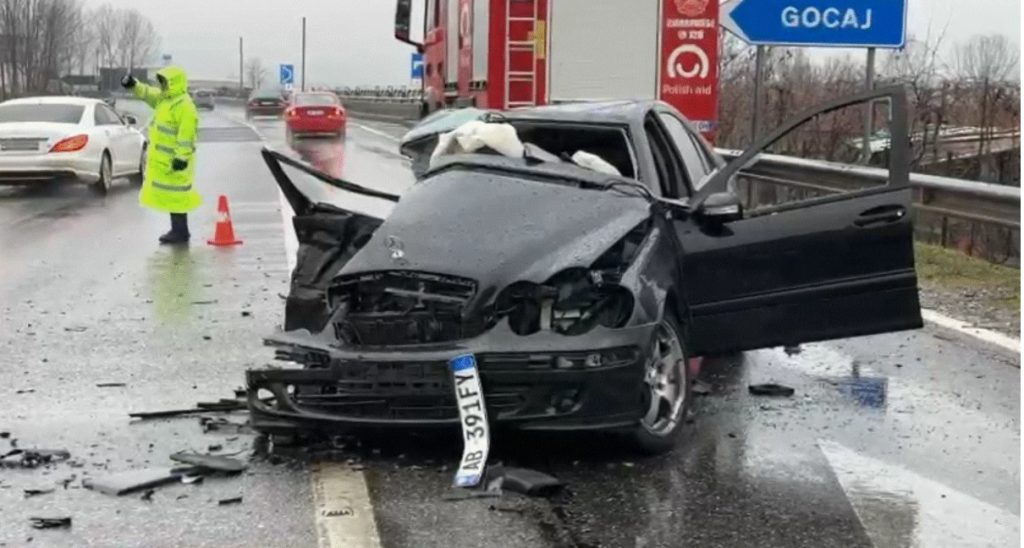 Aksident tr*gjik në vend! Vd*es çifti i bashkëshortëve