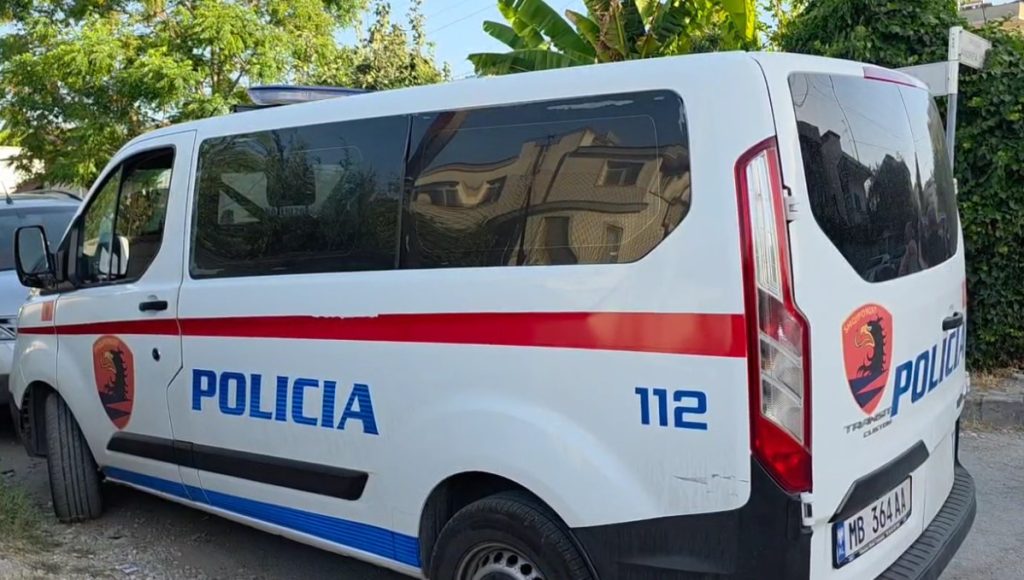Kërcet a rma në vend, përplasje mes një personi dhe policisë, ka të pla gosur