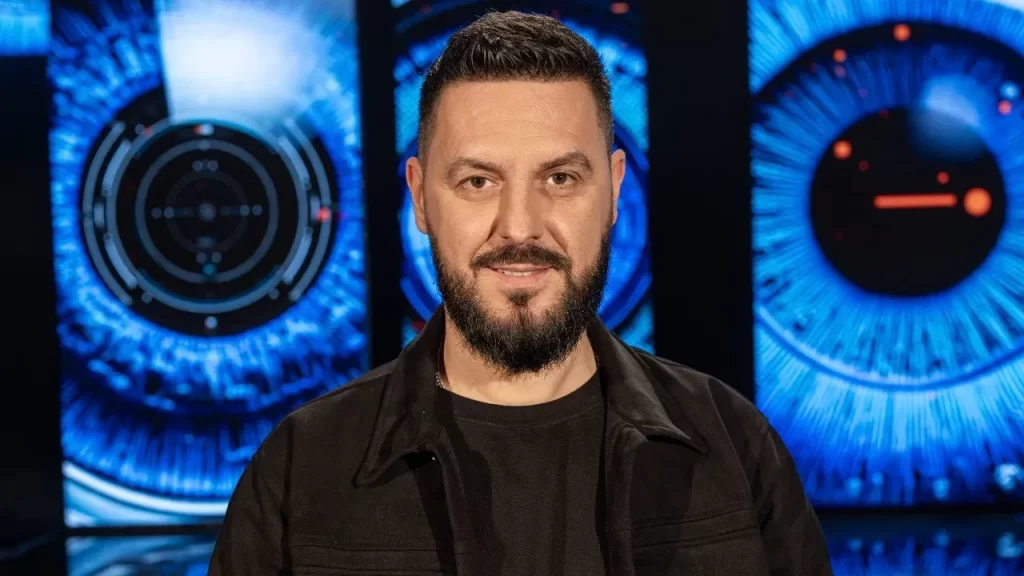 A u kap Miri me telefon? Dalin pamje të tjera