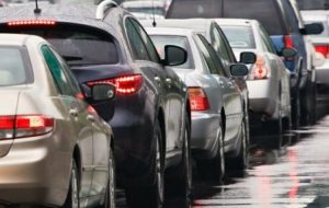 900-0-1764323411xkosove-makina-ne-trafik-768x546-1-619-900x570-1