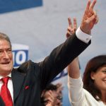 Sali Berisha dhe Jozefina Topalli i bëjnë diçka të madhe Elisa Spiropalit