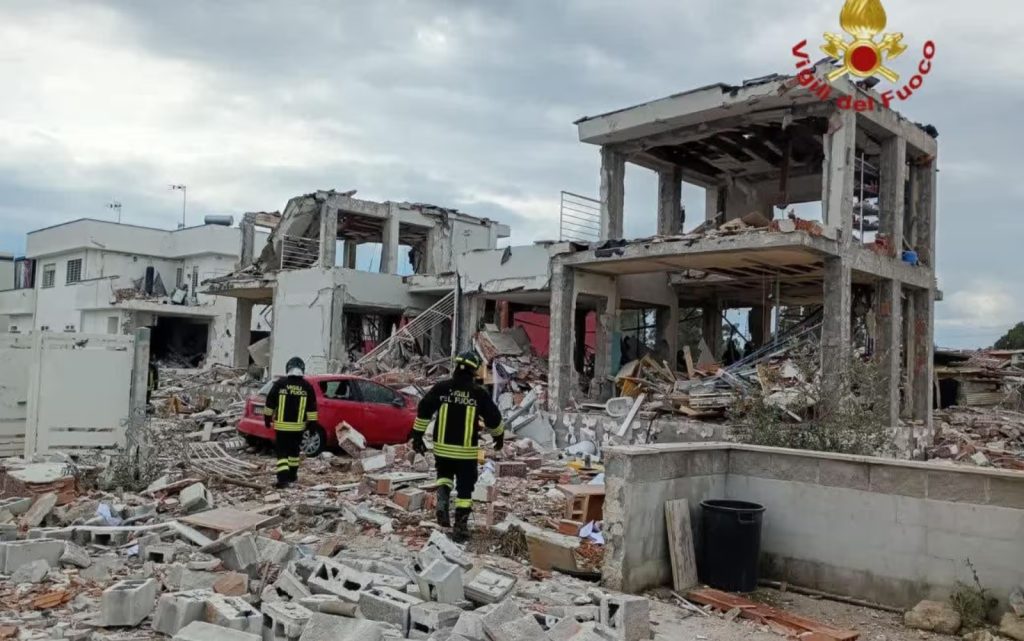 Shpërthim i fuqishëm në Romë, shemben plotësisht dy pallate! Dy persona plagosen rëndë, dyshohet për të tjerë nën rrënoja