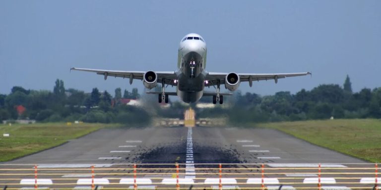 Nuk ka karburant për avionë! Anulohen qindra fluturime në Europë